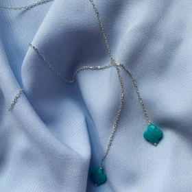 collier cravate trèfle