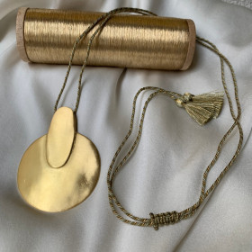 Necklace with kaki and gold...