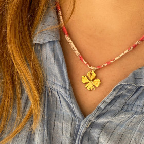 COLLIER ET BRACELET PENDENTIF TREFLE ou COEUR Latakan