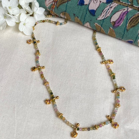 Necklace thread tourmalines...